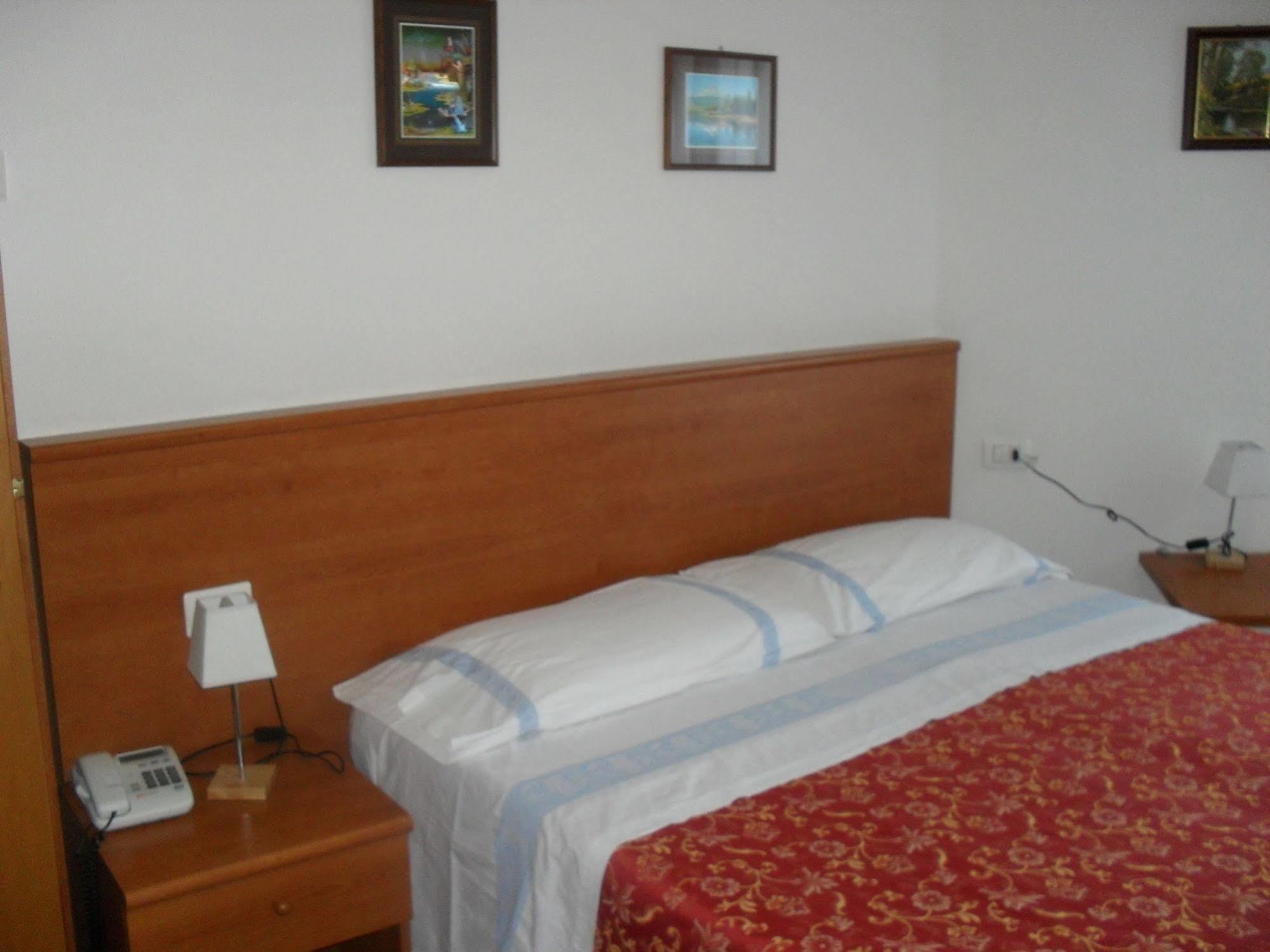 Albergo Ristorante Olimpia Abbadia San Salvator Extérieur photo